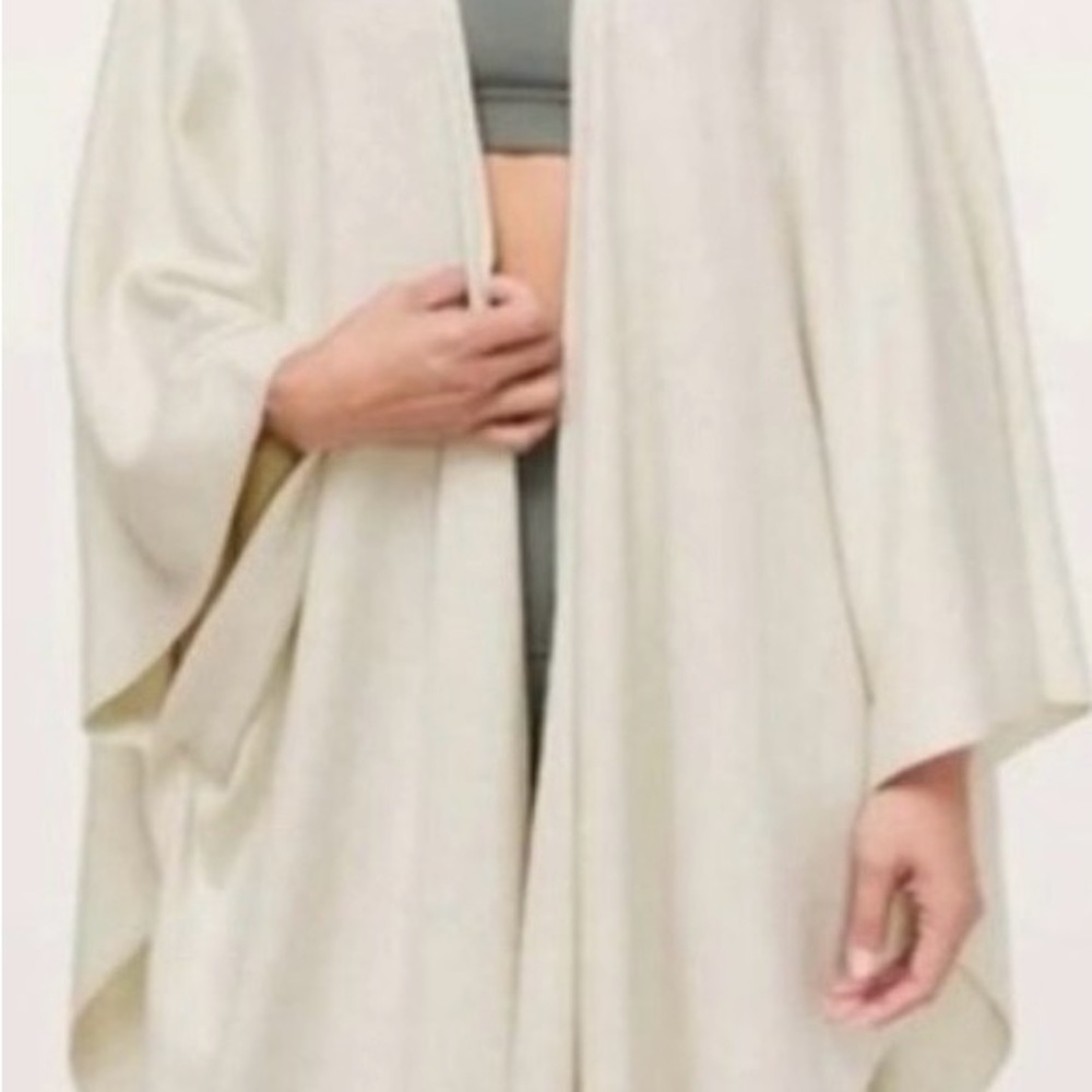Lululemon Free to Coast Cream Women's yoga wrap sweater